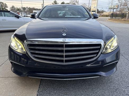 Used 2017 Mercedes-Benz E 300 image 4