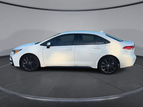 Certified 2025 Toyota Corolla SE FWD image 5
