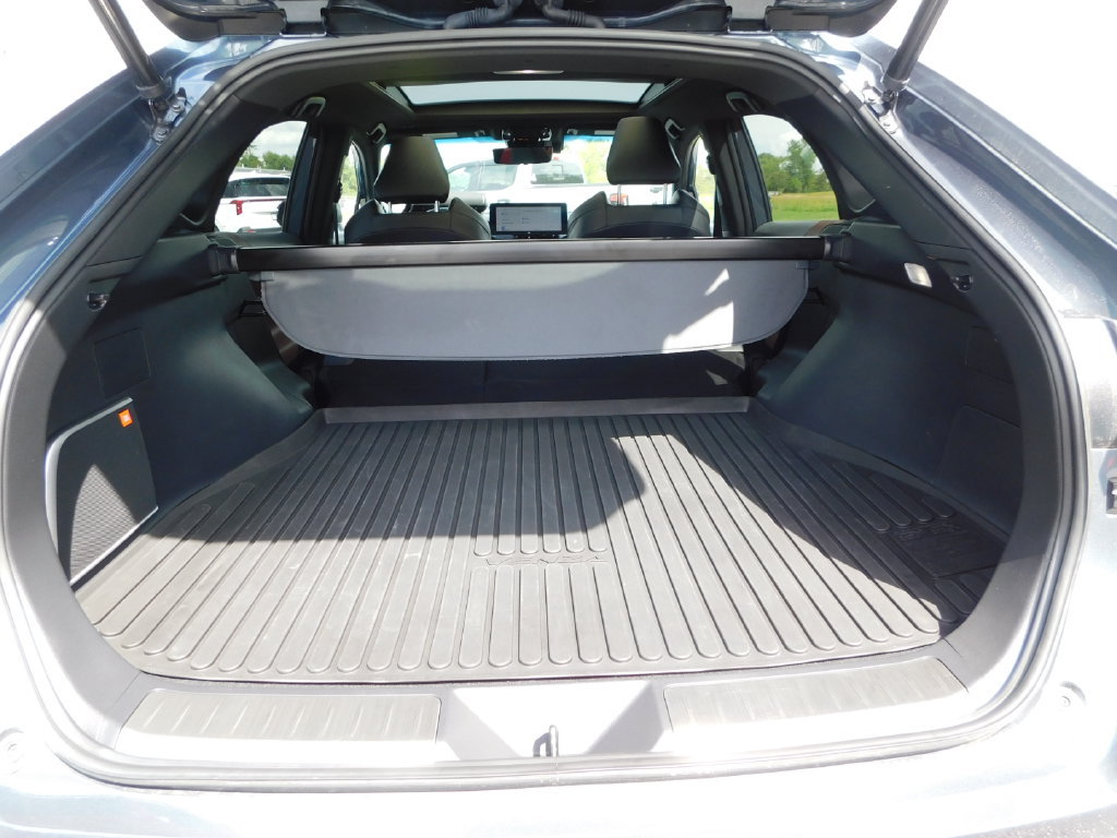 Used 2023 Toyota Venza Limited AWD/4WD image 26