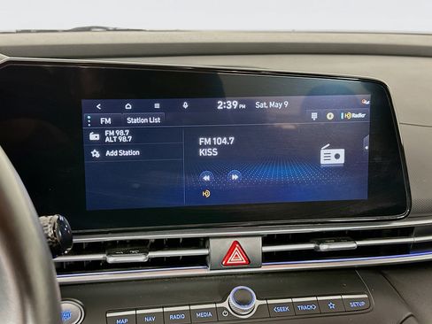 Used 2025 Hyundai Elantra SEL FWD image 21