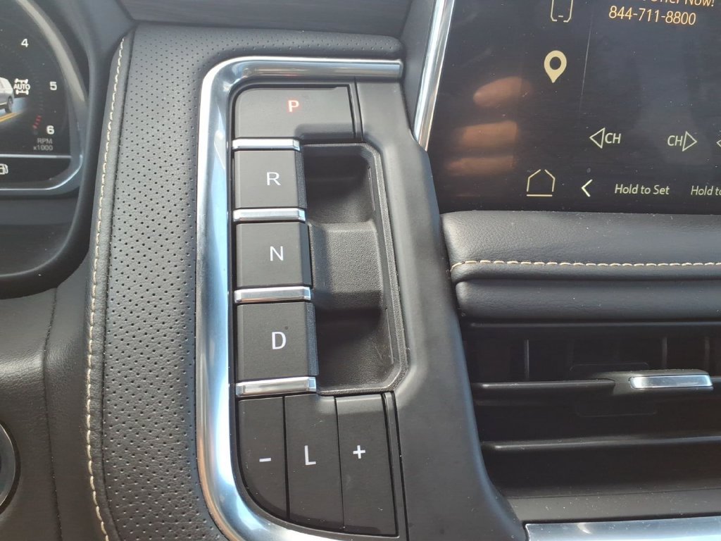 Used 2023 GMC Yukon SLT w/ SLT Premium Package AWD/4WD image 21