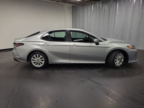 Used 2023 Toyota Camry LE image 9