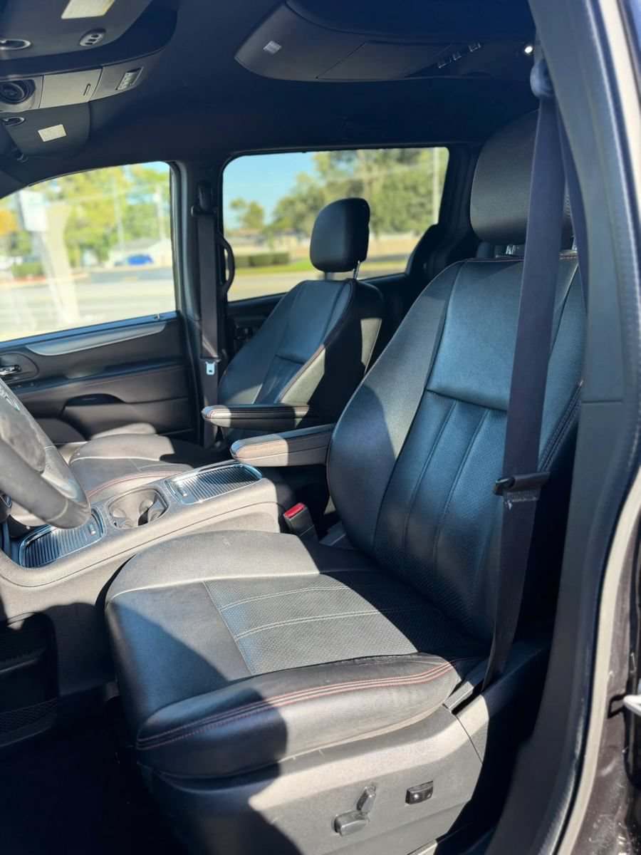 Used 2019 Dodge Grand Caravan GT FWD image 13