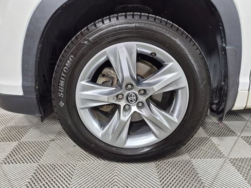 Used 2016 Toyota Highlander Limited Platinum AWD/4WD image 31