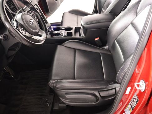 Used 2020 Kia Sportage S image 10