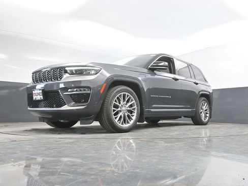 Used 2022 Jeep Grand Cherokee Summit w/ MOPAR Finishing Package AWD/4WD image 55