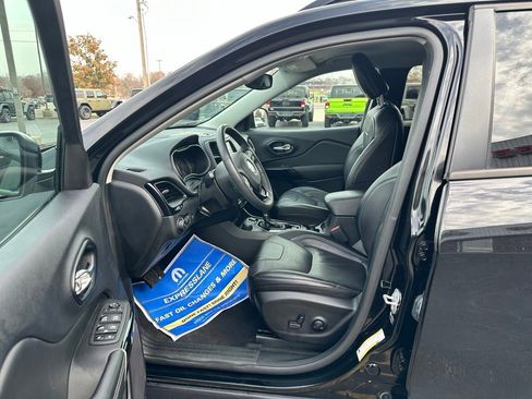 Used 2023 Jeep Cherokee Altitude Lux image 5