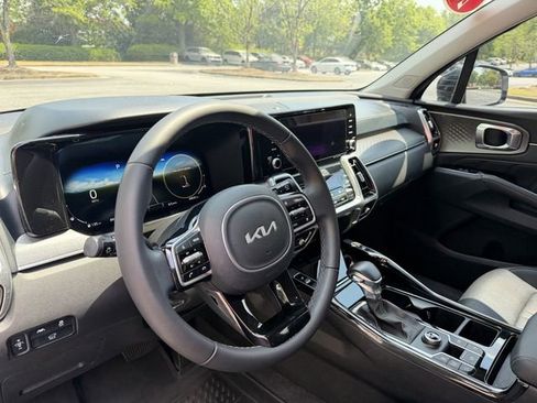 Certified 2023 Kia Sorento SX FWD image 13
