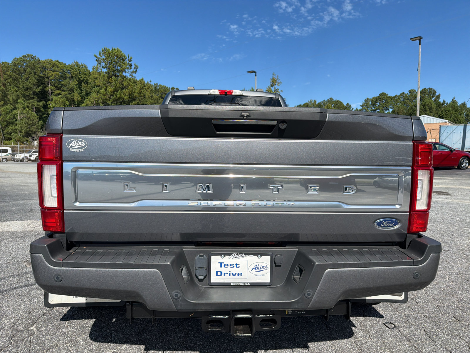 Used 2022 Ford F350 Limited AWD/4WD image 9