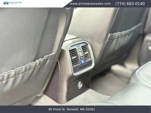 Used 2018 Porsche Macan Turbo AWD/4WD image 35