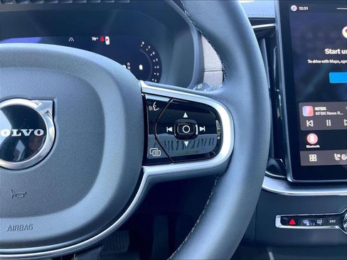 New 2026 Volvo XC90 B6 Plus w/ Protection Package Premier image 18