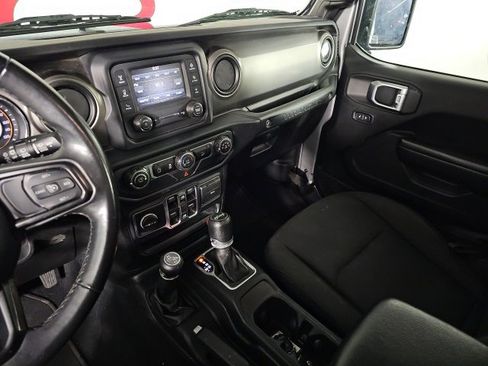 Certified 2019 Jeep Wrangler Unlimited Sport S image 23