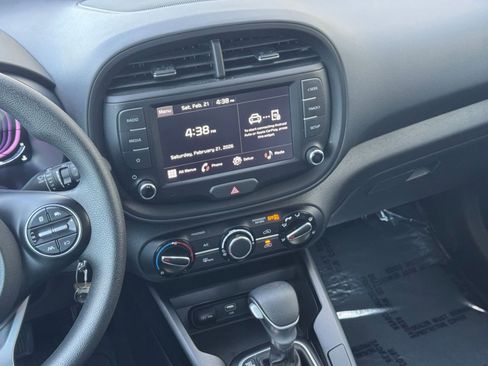 Used 2025 Kia Soul LX w/ LX Technology Package image 20