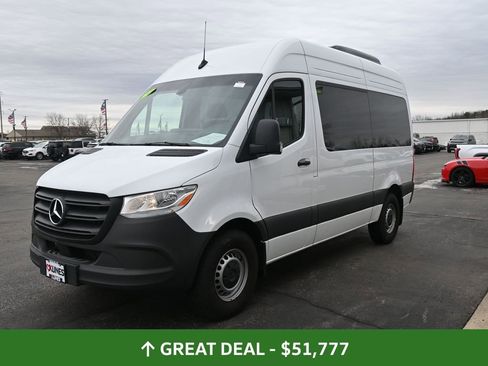 Used 2024 Mercedes-Benz Sprinter 2500 image 11
