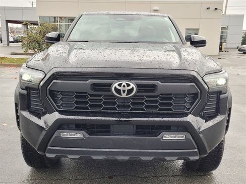 Used 2024 Toyota Tacoma TRD Off-Road image 14