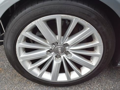 Used 2010 Audi A5 2.0T Premium image 32