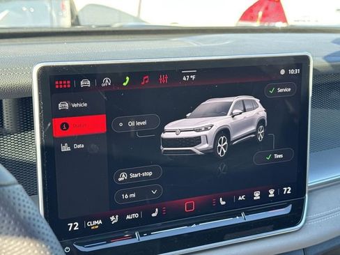 New 2026 Volkswagen Tiguan SE R-Line FWD image 16