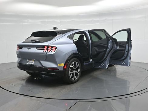 Certified 2022 Ford Mustang Mach-E Premium image 5