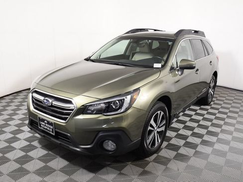 Used 2019 Subaru Outback 2.5i Limited w/ Popular Package #2 AWD/4WD image 1
