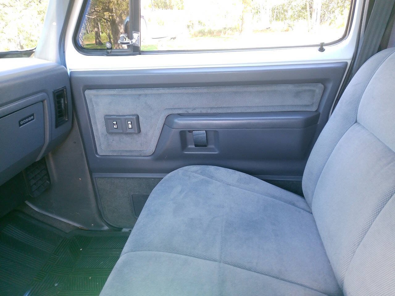 Used 1993 Dodge D/W Truck 250 AWD/4WD image 16