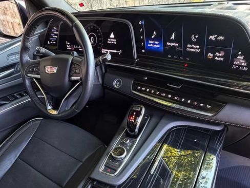 Used 2023 Cadillac Escalade ESV Sport w/ Touring Package AWD/4WD image 31