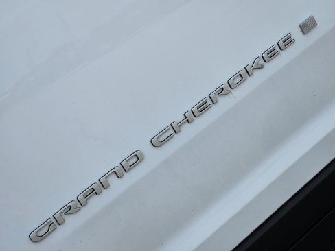 Used 2024 Jeep Grand Cherokee L Limited w/ Luxury Tech Group II AWD/4WD image 7