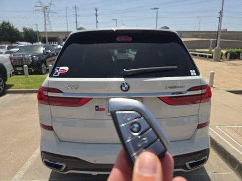Used 2019 BMW X7 xDrive50i w/ M Sport Package AWD/4WD image 6