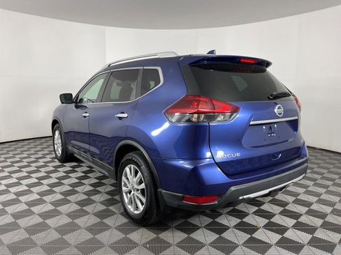 Used 2018 Nissan Rogue SV w/ Sun & Sound Touring Package image 5