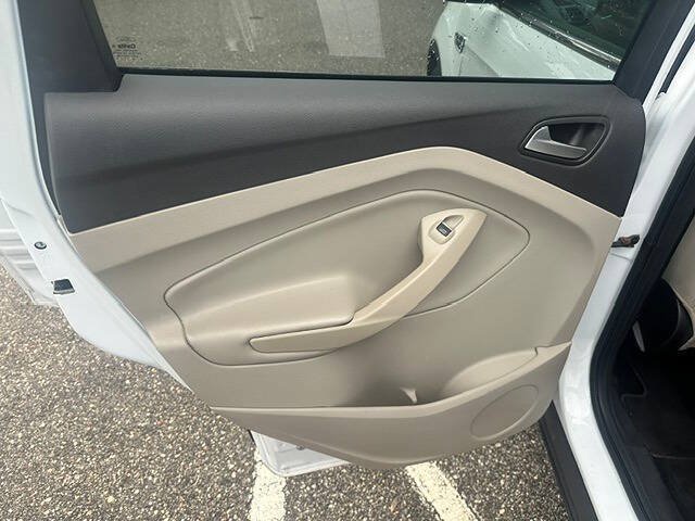 Used 2019 Ford Escape SE FWD image 18