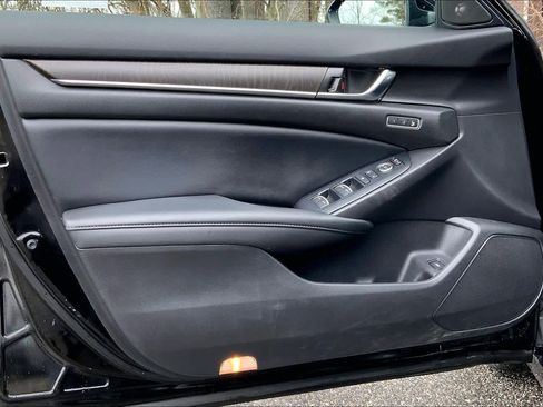 Used 2022 Honda Accord Touring image 22