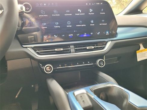 New 2026 Chevrolet Equinox EV LT image 22