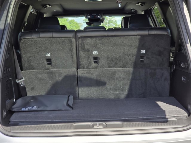 New 2026 Jeep Grand Wagoneer Limited AWD/4WD image 9