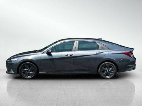 Used 2021 Hyundai Elantra SEL FWD image 7