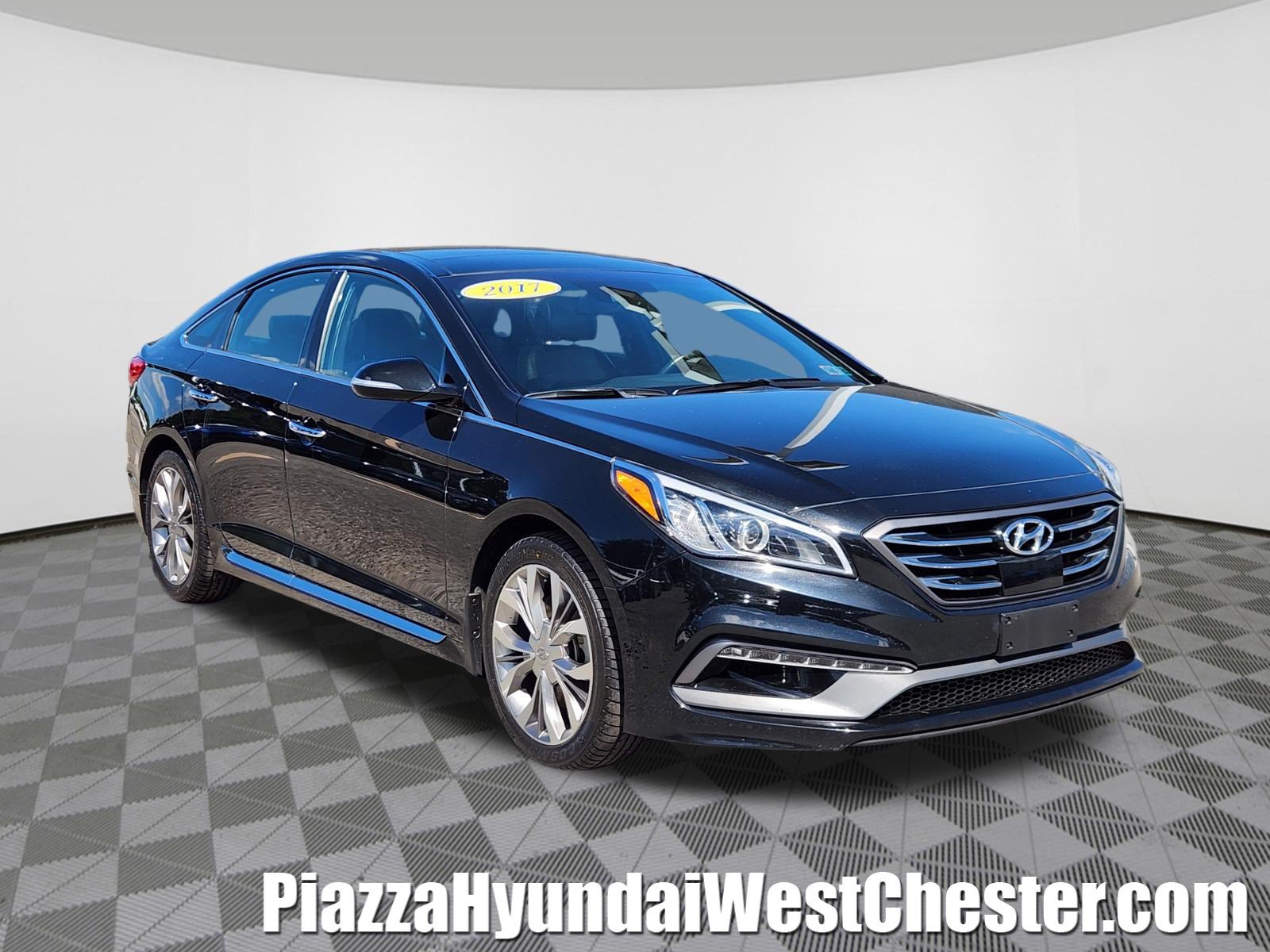 Used 2017 Hyundai Sonata Limited 2.0T FWD image 1