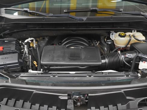 Used 2021 Chevrolet Suburban High Country w/ Premium Package AWD/4WD image 32