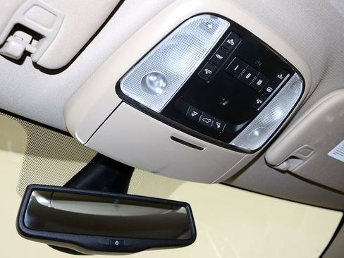 Used 2012 Jeep Grand Cherokee Overland image 23