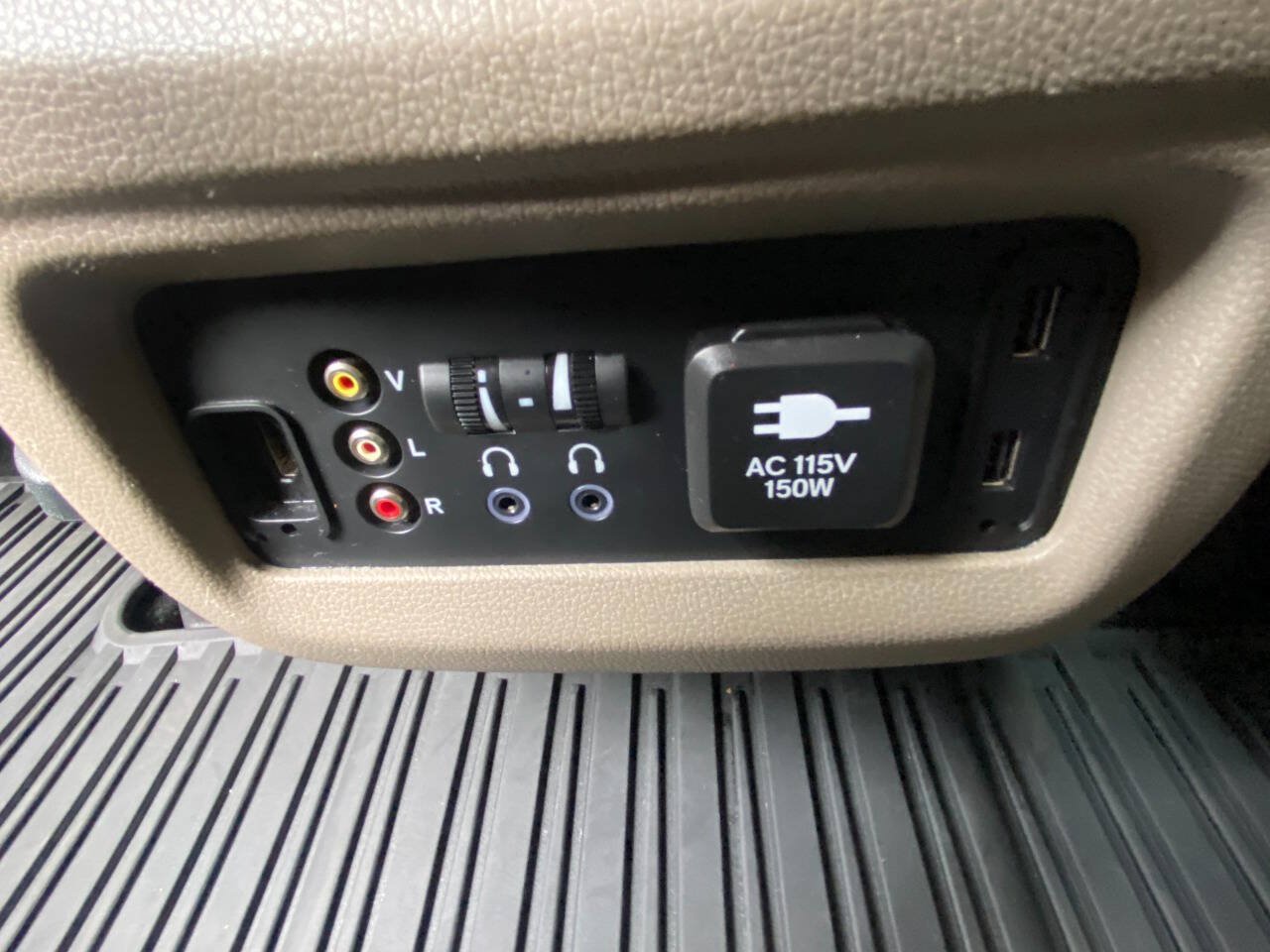 Used 2016 Honda Pilot Touring image 48