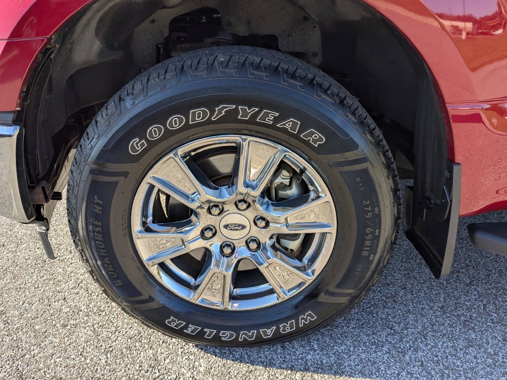 Used 2017 Ford F150 XLT w/ Equipment Group 302A Luxury AWD/4WD image 17