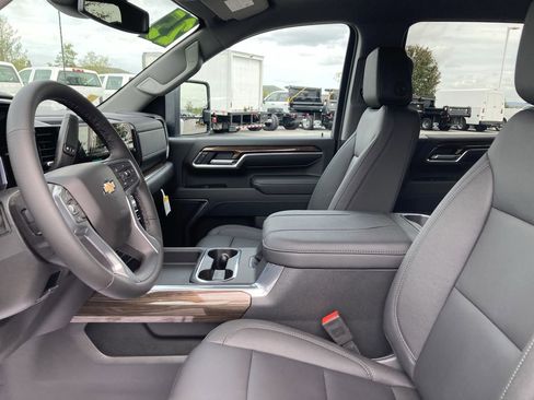 Used 2025 Chevrolet Silverado 3500 LT w/ All Star Edition image 22