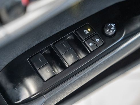 Used 2025 Toyota Camry LE image 33