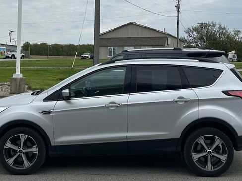 Used 2018 Ford Escape SEL FWD image 4