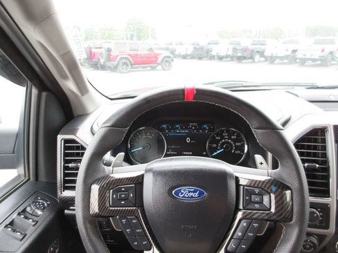 Used 2019 Ford F150 Lariat w/ Equipment Group 502A Luxury AWD/4WD image 34