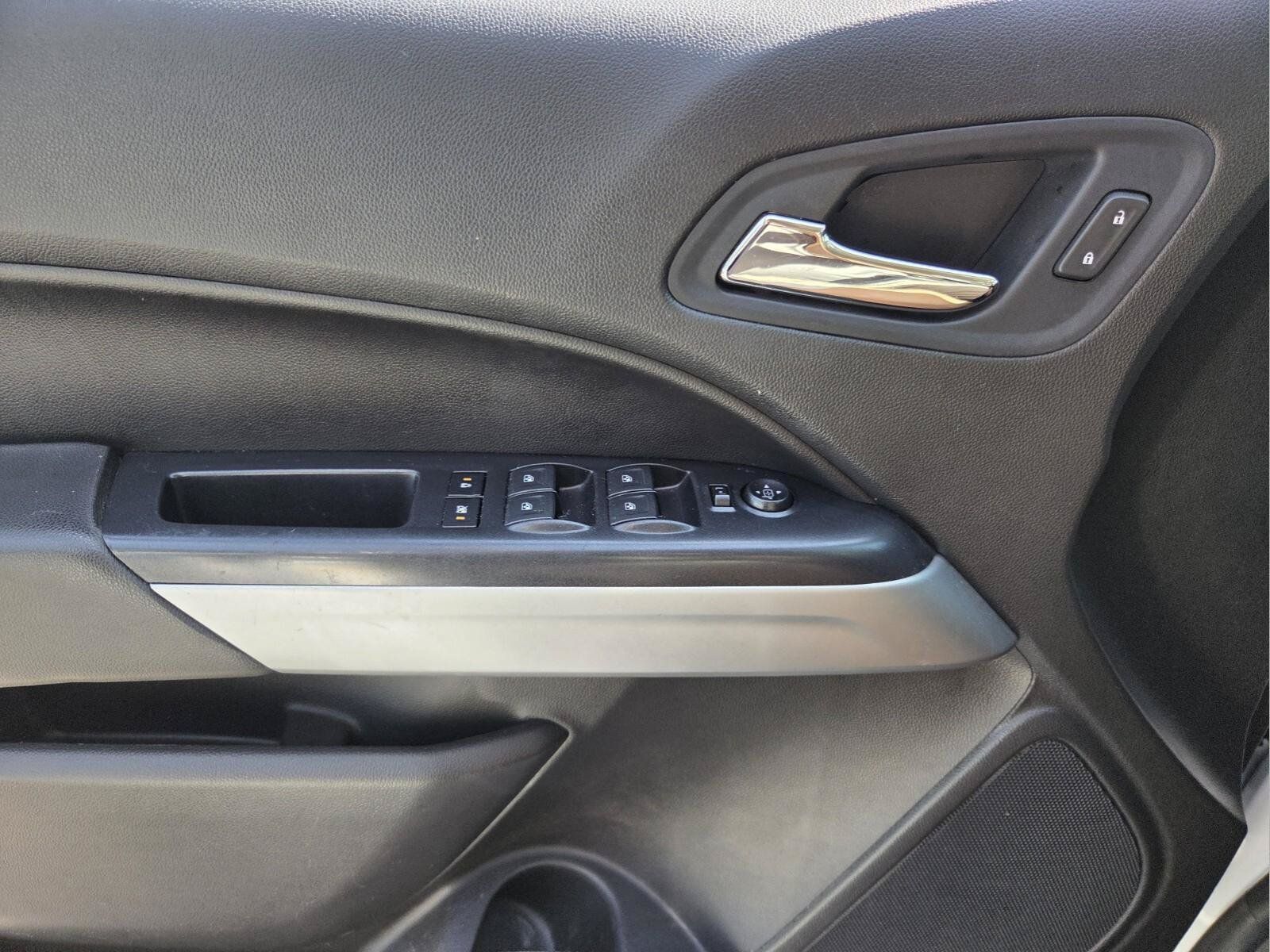 Used 2021 Chevrolet Colorado LT RWD image 21