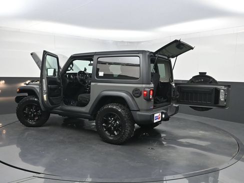 Used 2020 Jeep Wrangler Sport AWD/4WD image 33