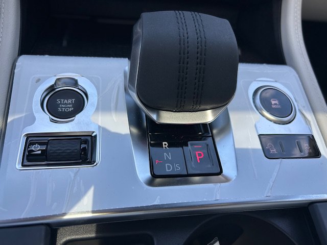 Used 2026 Jaguar F-PACE R-Dynamic S AWD/4WD image 31