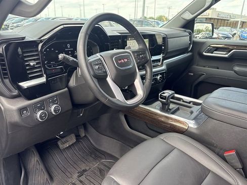 Used 2025 GMC Sierra 1500 Elevation w/ Elevation Premium Package AWD/4WD image 10