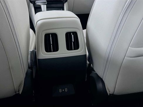 New 2025 Hyundai Tucson SEL image 16