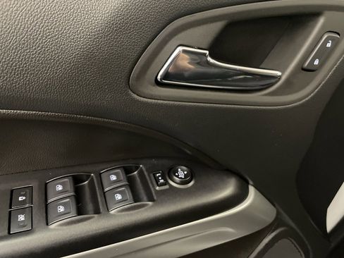 Used 2022 Chevrolet Colorado ZR2 image 15