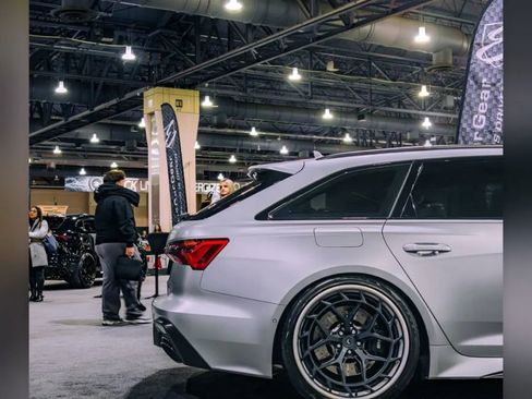 Used 2024 Audi RS 6 performance image 35