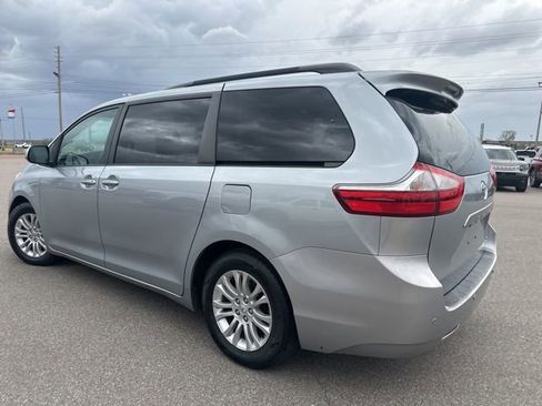Used 2015 Toyota Sienna XLE w/ XLE Navigation Package image 25